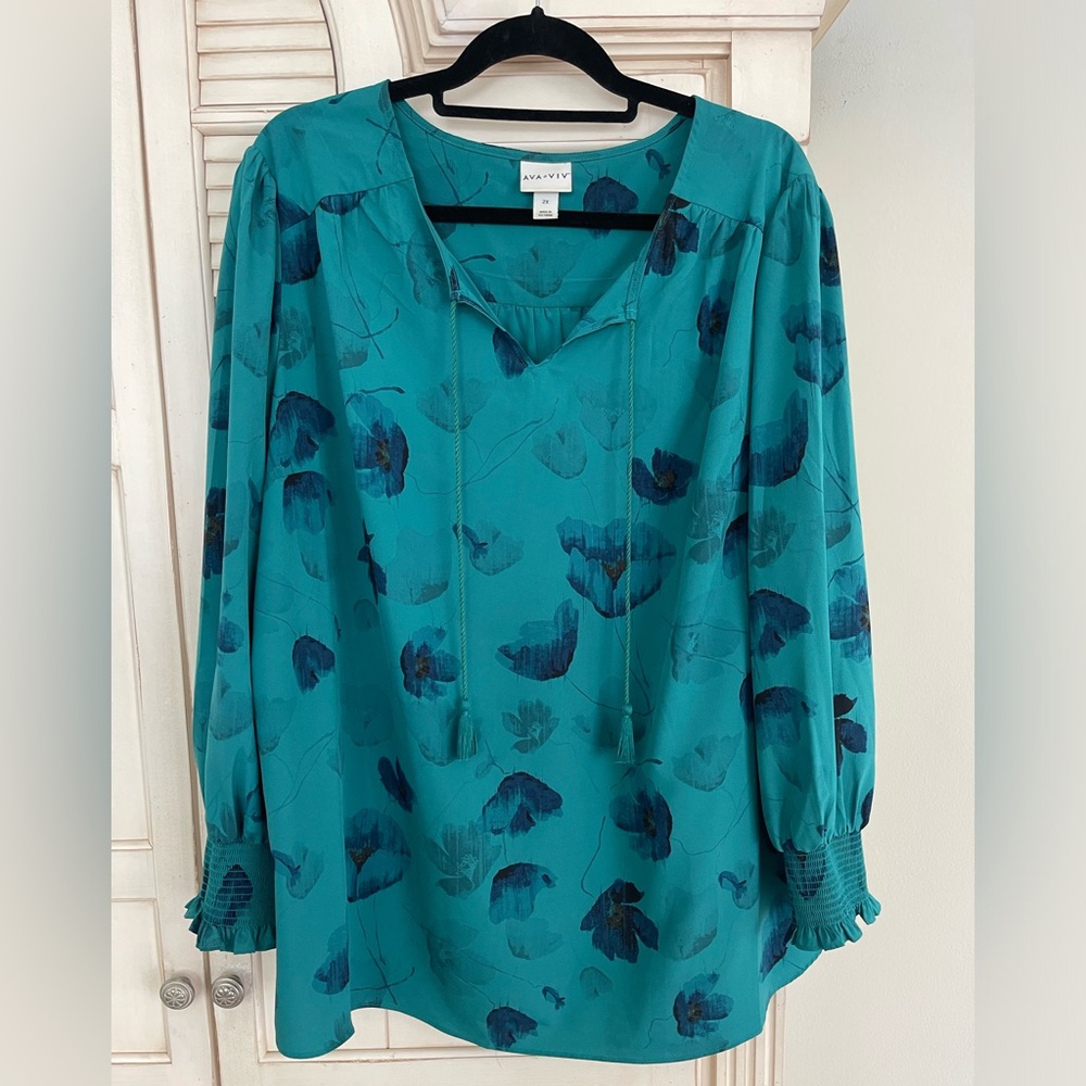 Women’s 2x Blouse